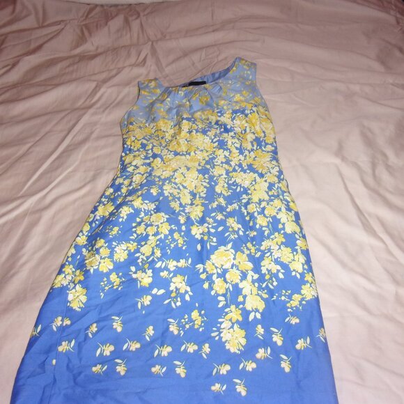 Dress - Picture 1 of 3